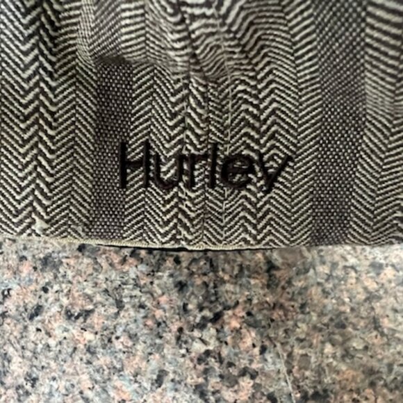 Hurley Flex-fit Baseball hat - Picture 11 of 13